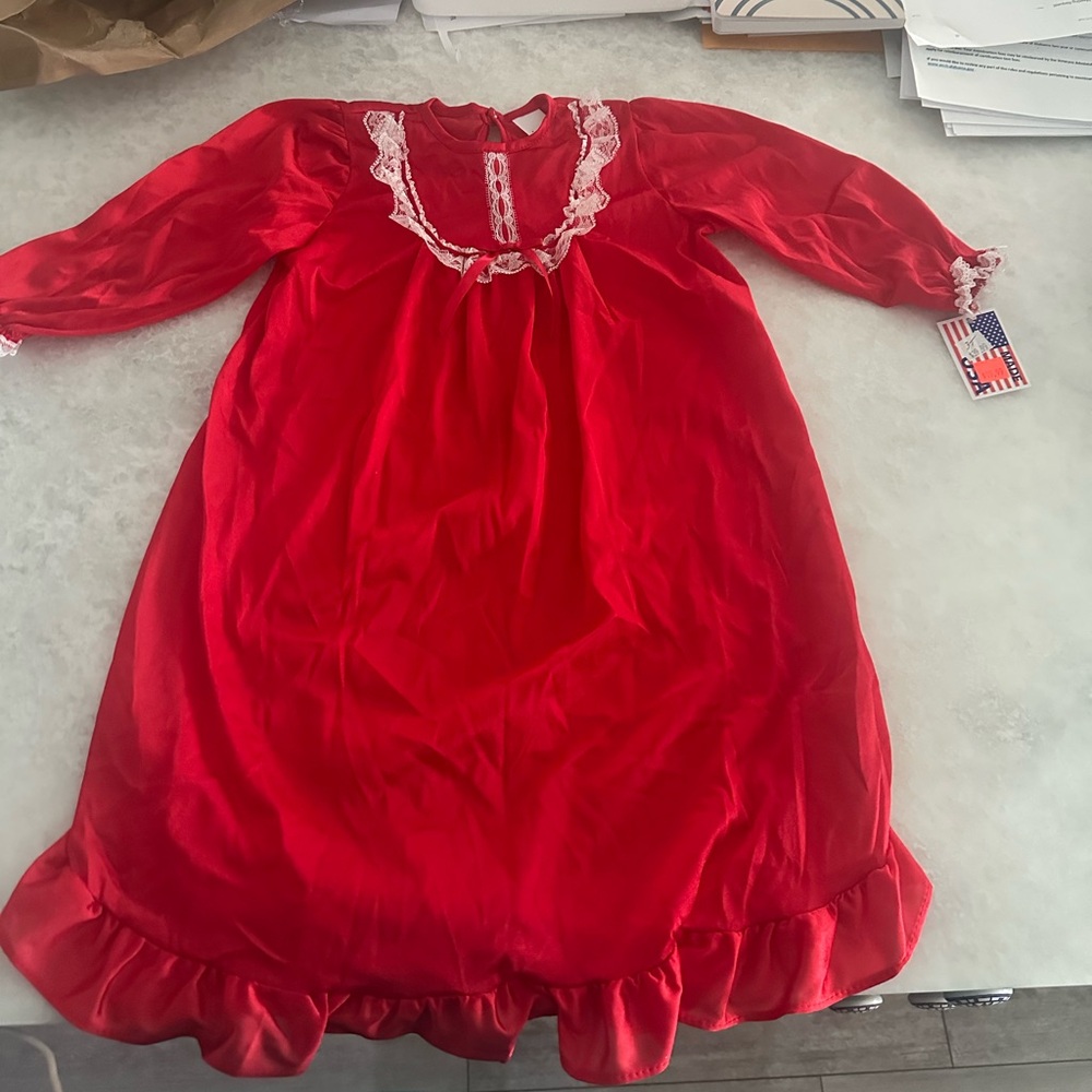 Vintage made is USA NWT toddler girl SIZE 3t nightgown